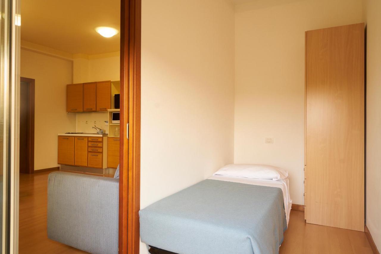 Aparthotel La Pineta Lido di Jesolo Bagian luar foto