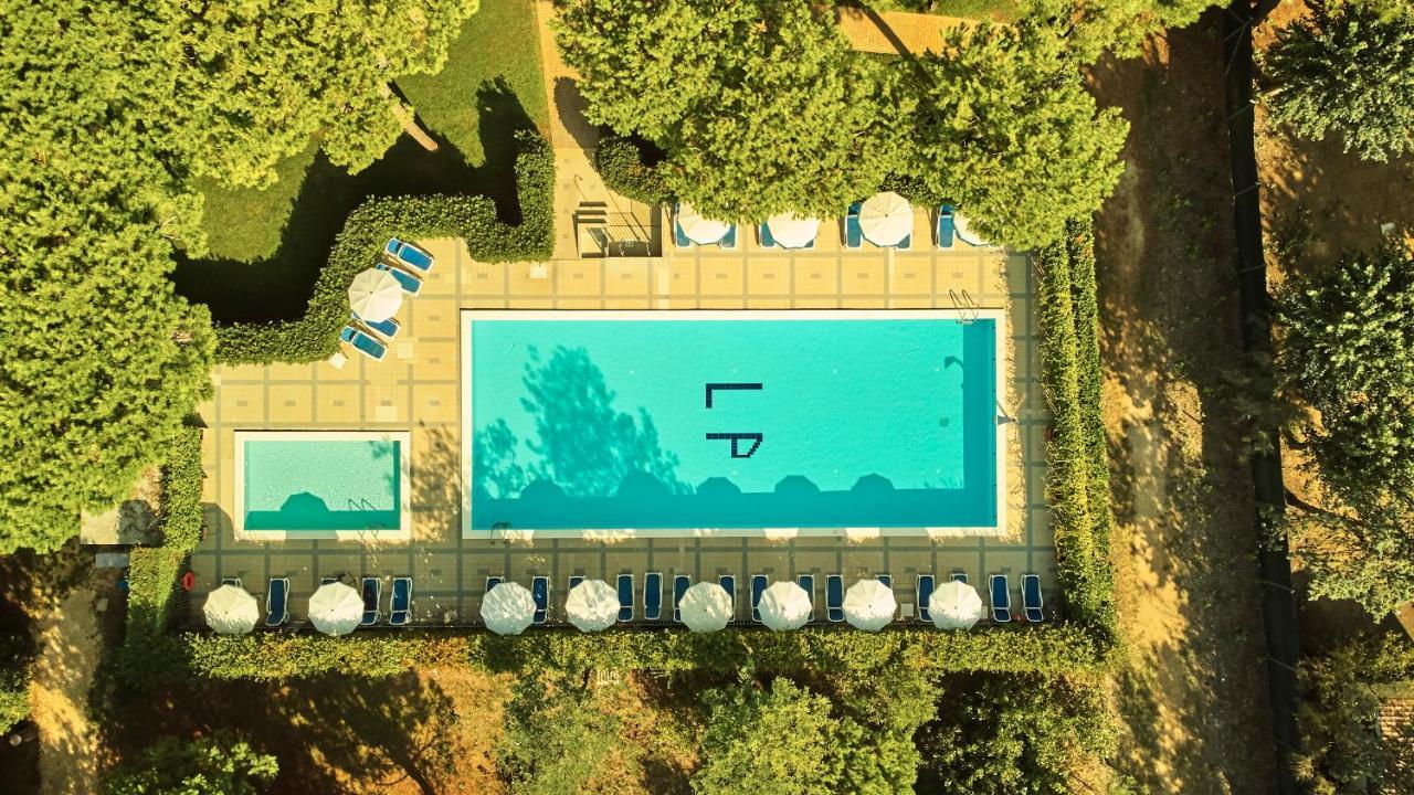 Aparthotel La Pineta Lido di Jesolo Bagian luar foto